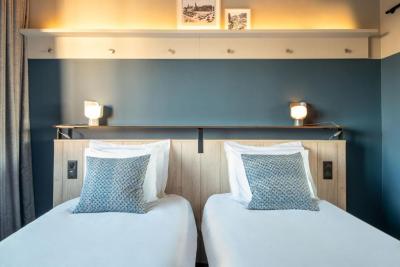 Twin Room 7