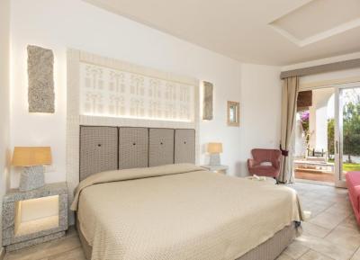 Deluxe Double Room with Balcony or Terrace 2