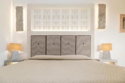 Deluxe Triple Room with Balcony or Terrace 3