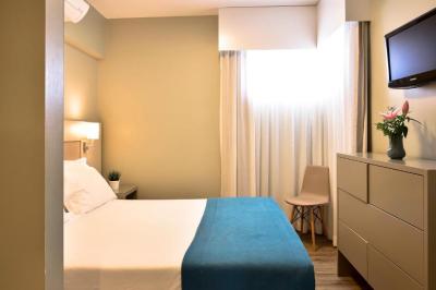 Premium One-Bedroom Apartment with Balcony and Pool View 6