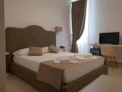 Deluxe Double Room 3