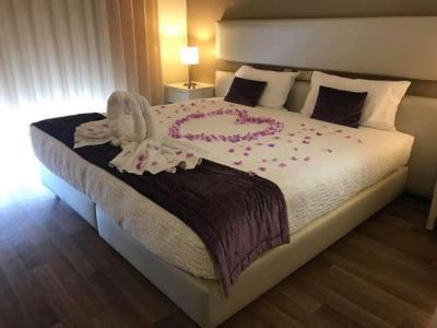 Double or Twin Room City View with Romantic Package 9