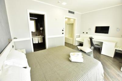Economy Double Room 4