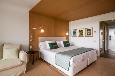 Double or Twin Room with Terrace 1