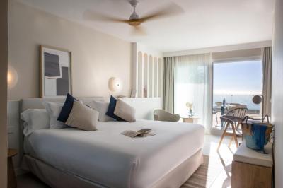 Suite with Sea View 9