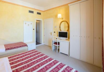 Triple Room 2