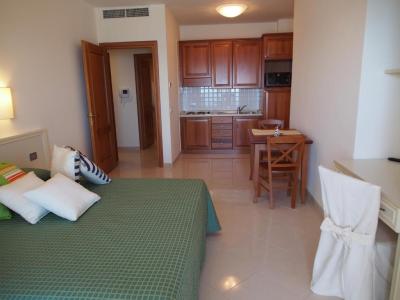 Studio with Balcony and Sea View 4