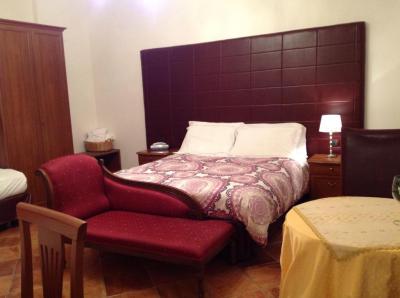 Habitaci&oacute;n cu&aacute;druple 3