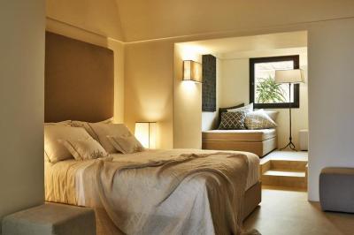 Executive Suite 2