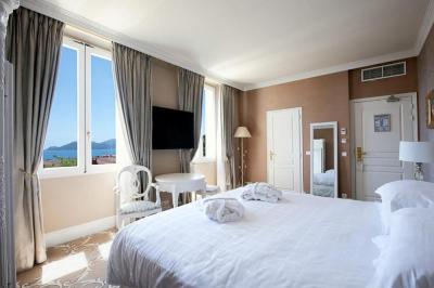 Deluxe Double Room 2