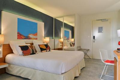 Classic Double Room - Park View 2