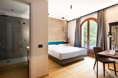 Panoramic Room 2