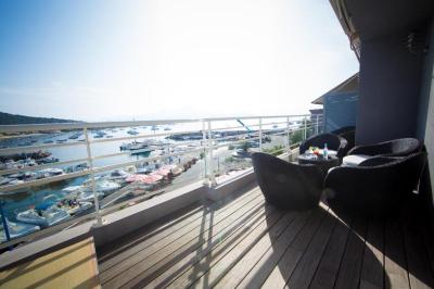 Suite (6 Adults) with Sea View 5
