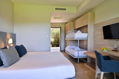 Comfort Family Room 5