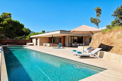 Deluxe Villa 15