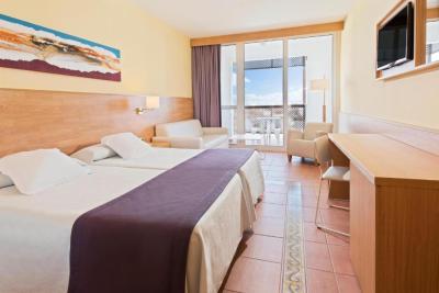 Standard Double Room (2 Adults) 1