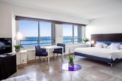 Junior Suite with Sea View 2