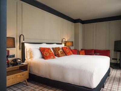 Large Room 3