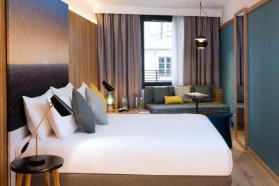Deluxe Double Room 4