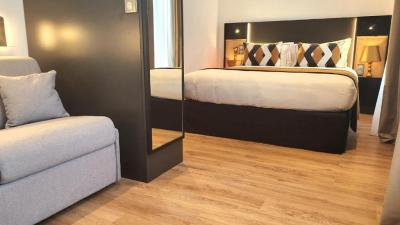 Junior Suite 8