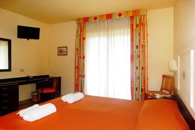 Double or Twin Room with Balcony 4