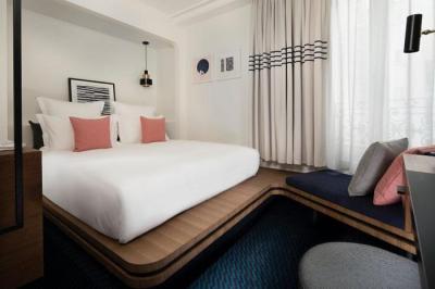 Petite Marini&egrave;re Room 6