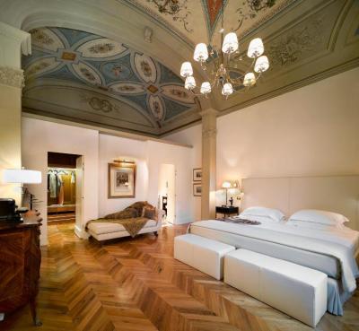De Pepi Presidential Suite 6