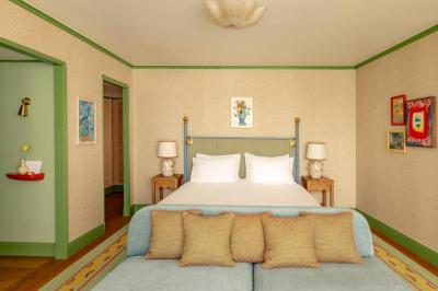 Grande Junior Suite 6
