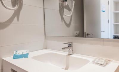 Double Room (2 Adults) 6