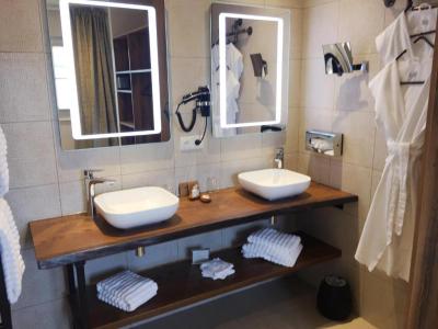 Superior Deluxe Double Room 3