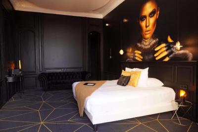 Classic Queen Room 6