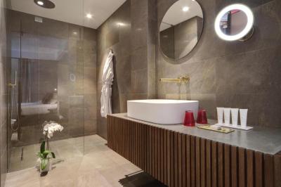 Standard Double Room 1