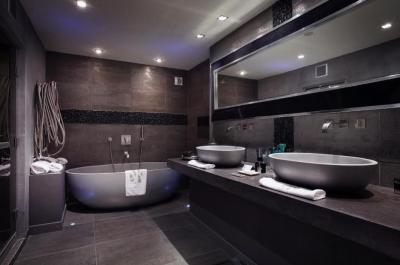 Suite 2