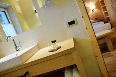 Double Room with Balcony (3 Adults) 4