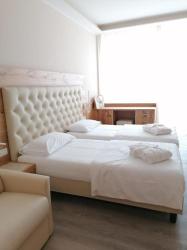 Comfort Double Room with Lake View 2