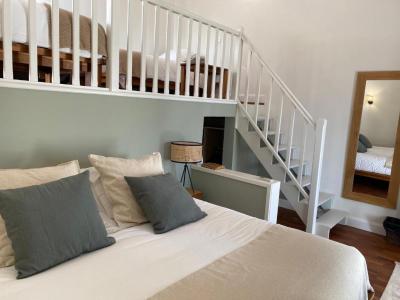 Charm Room 1