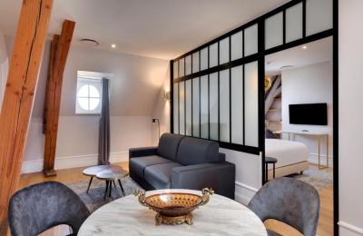Suite with Garden View 4