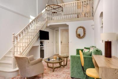 Superior Duplex Room 4