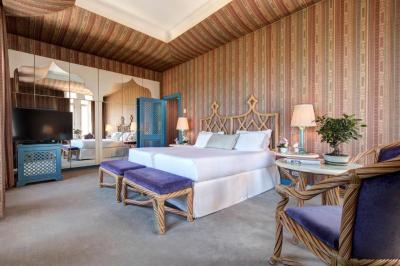 Deluxe Double or Twin Room 4