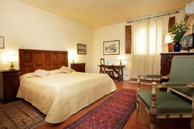 Quarto Duplo ou Twin Standard com Vista para a Rua 1
