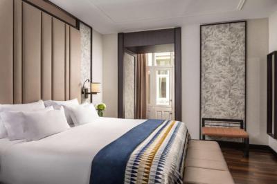 Deluxe Double or Twin Room 1