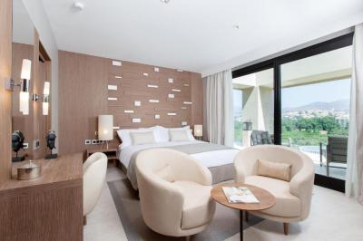 One-Bedroom Apartment 4