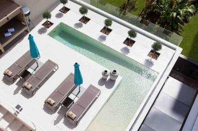 Deluxe Apartment 7