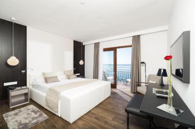 Junior Suite with Terrace 7