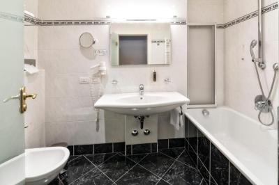 Habitaci&oacute;n Individual 1