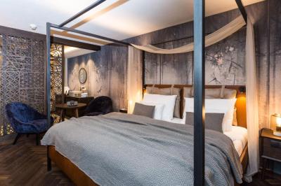 Double Room with Balcony 1
