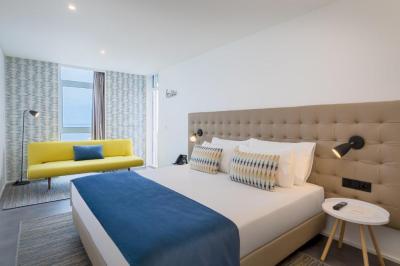 Junior Suite with Sea View (3 Adults) 6