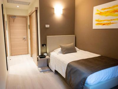 Superior Single Room 2