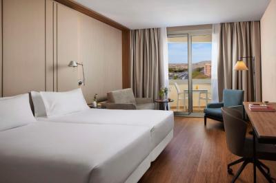 Superior Double or Twin Room with Terrace with Extra Bed (2 Adults + 1 Child) 5