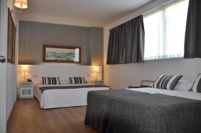 Habitaci&oacute;n cu&aacute;druple 5